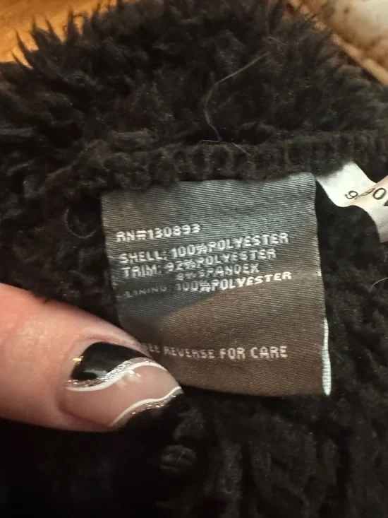 New Balance Women’s Black Sherpa Jacket - Picture 5 of 5